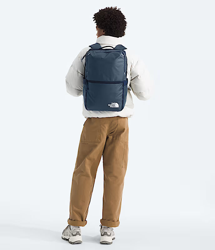 The North Face - Base Camp Voyager Daypack - Shady Blue Summit Navy