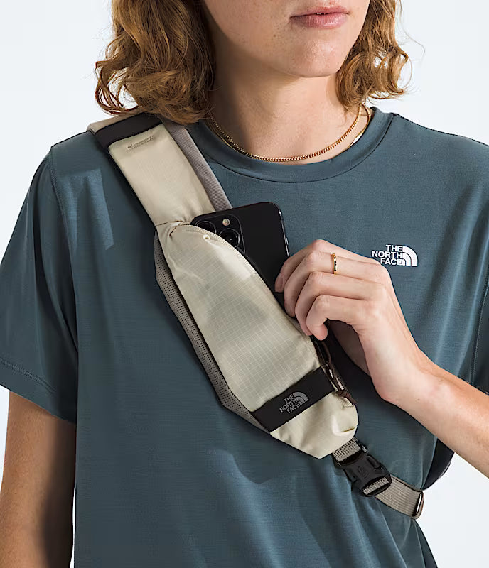 The North Face - Borealis Sling - Desert Stone/Stone Slab/Ember Soil
