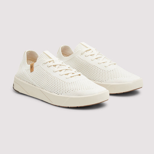 Ezo W White