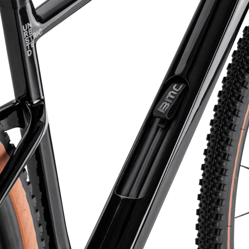 BMC - URS THREE - Blk/Urs