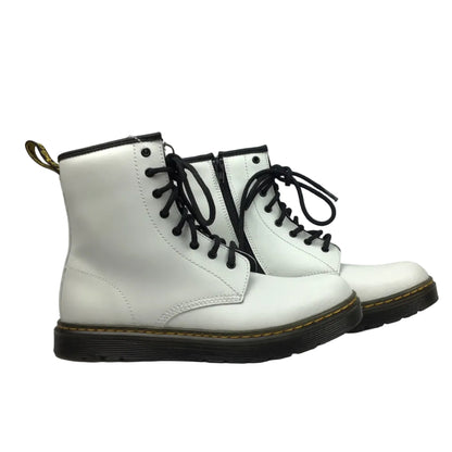 Dr Martens AirWair Boot W 7 White