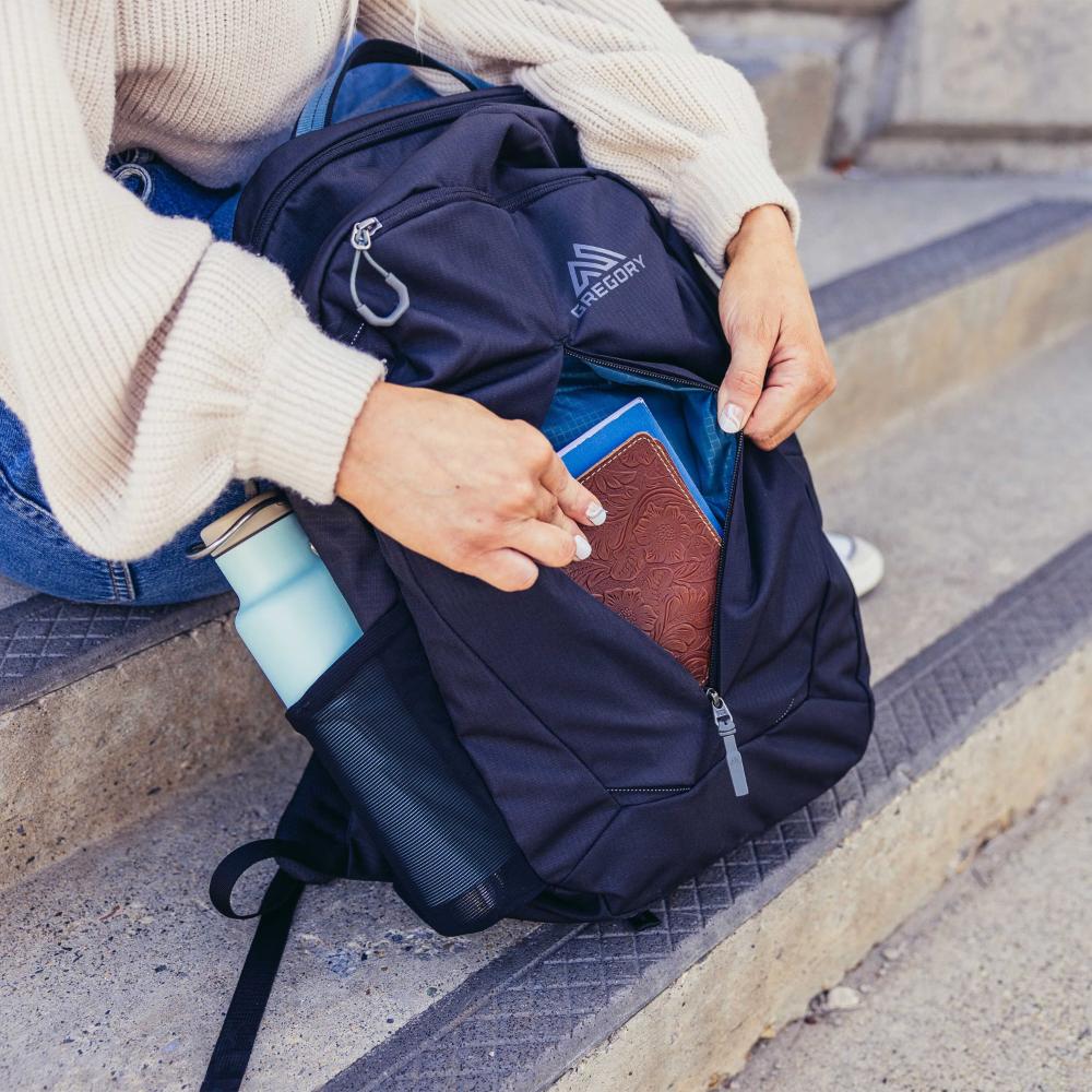 Gregory - Retna 25 - Carbon Sky