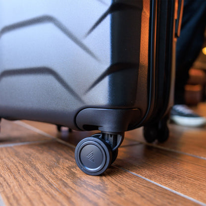 Gregory - Cache Carry On Spinner - Black Lichen