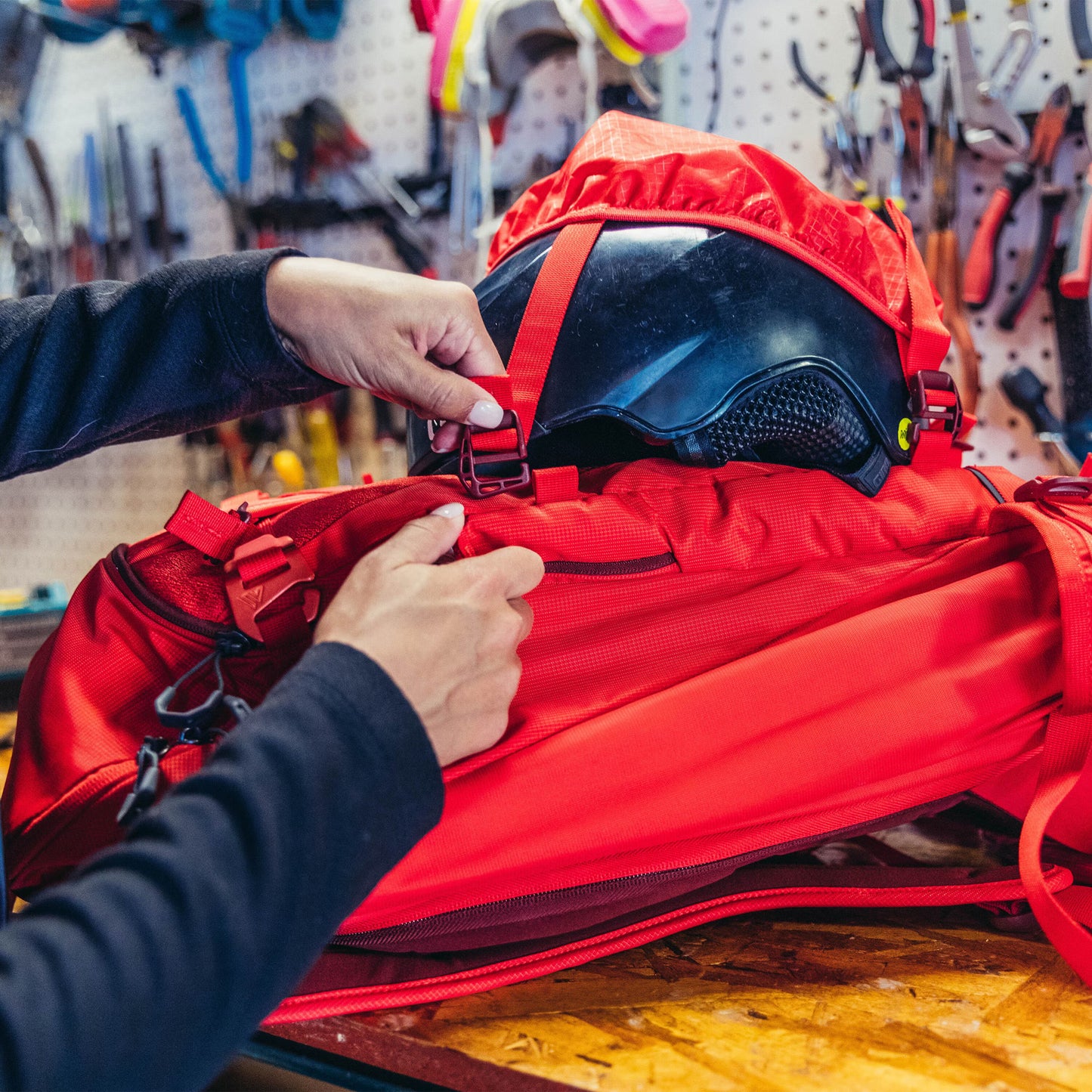 Gregory - Targhee 32 Snow Pack - Gamma Red