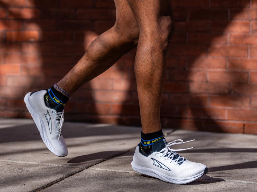 Altra - Escalante 4 - Men's - Black/White