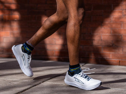 Altra - Escalante 4 - Men's - Black/White