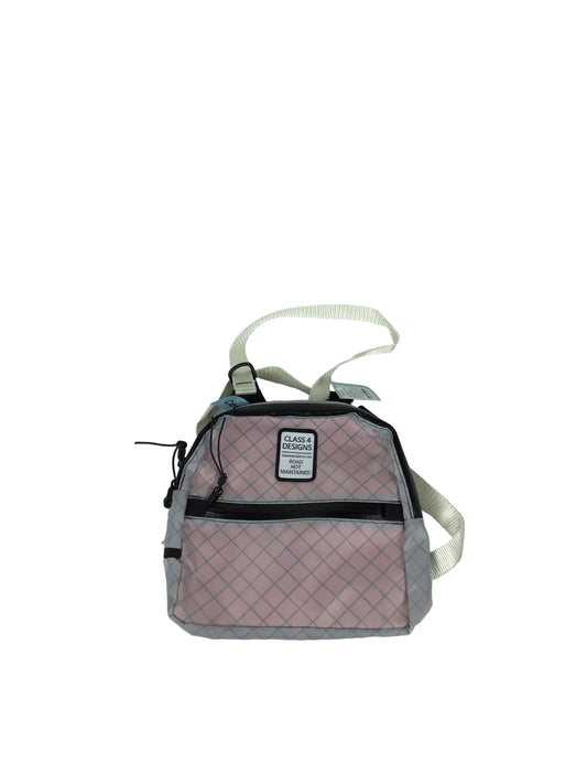 Class 4 Designs Chest Pack Gray/White