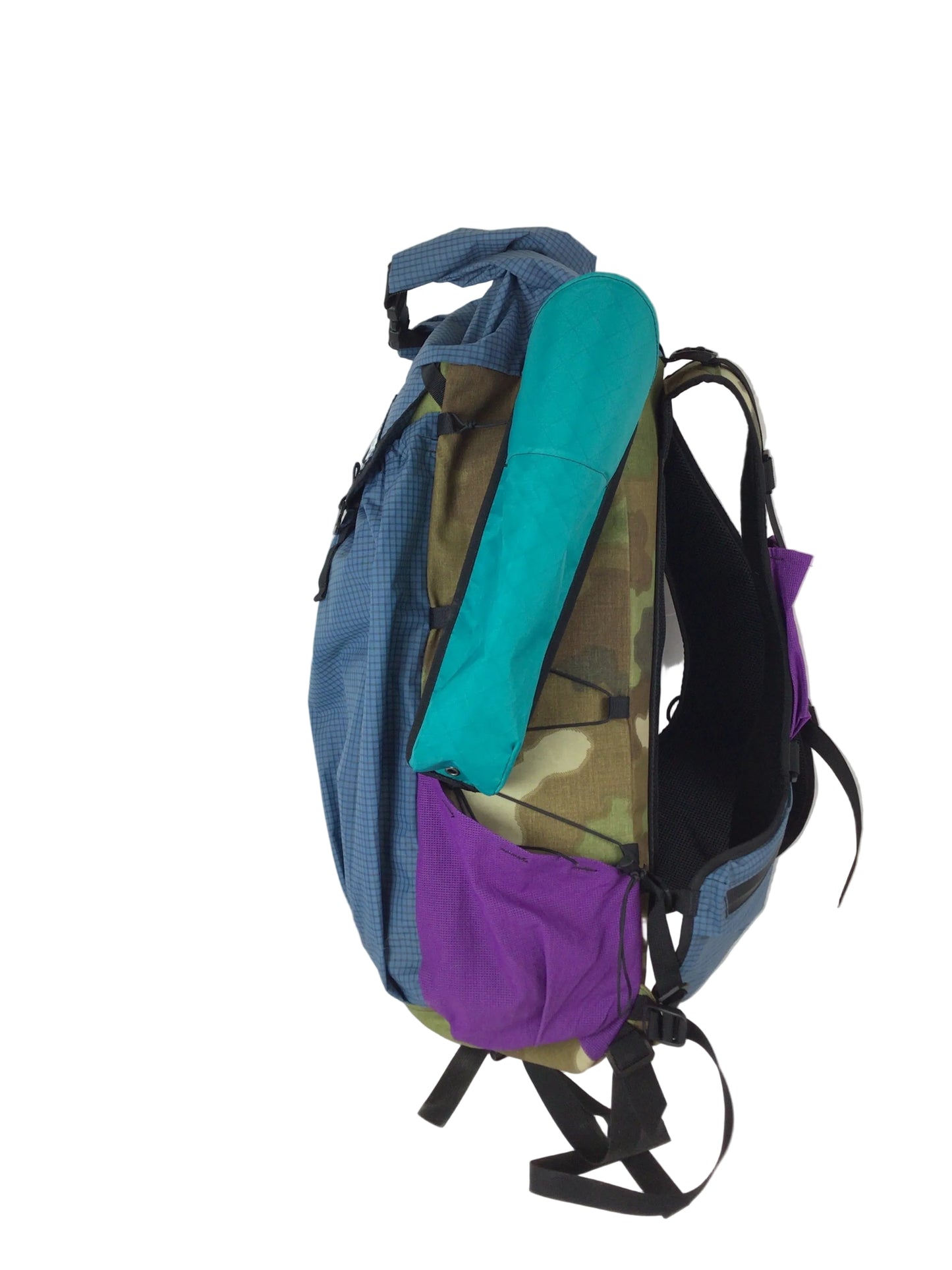 CLASS 4 DESIGNS 40L PACK CAMO/PURPLE