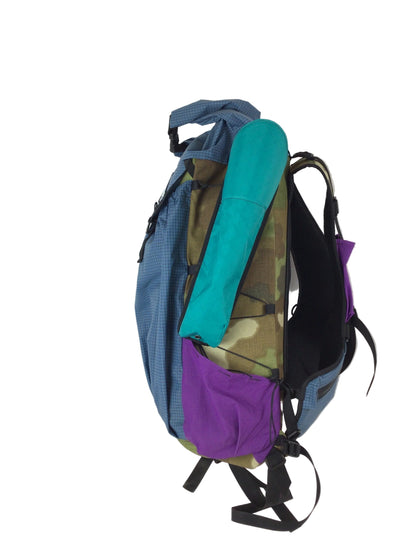 CLASS 4 DESIGNS 40L PACK CAMO/PURPLE
