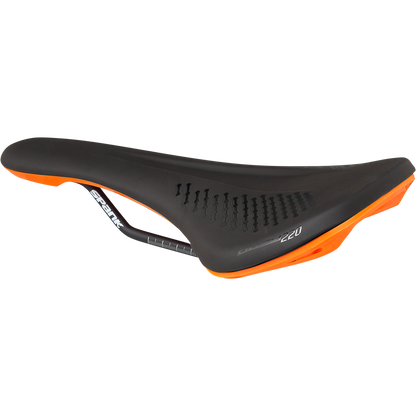 SPANK OOZY 220 Saddle