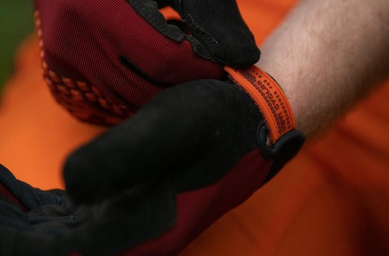 Yeti Cycles - Maverick Glove - Asphalt