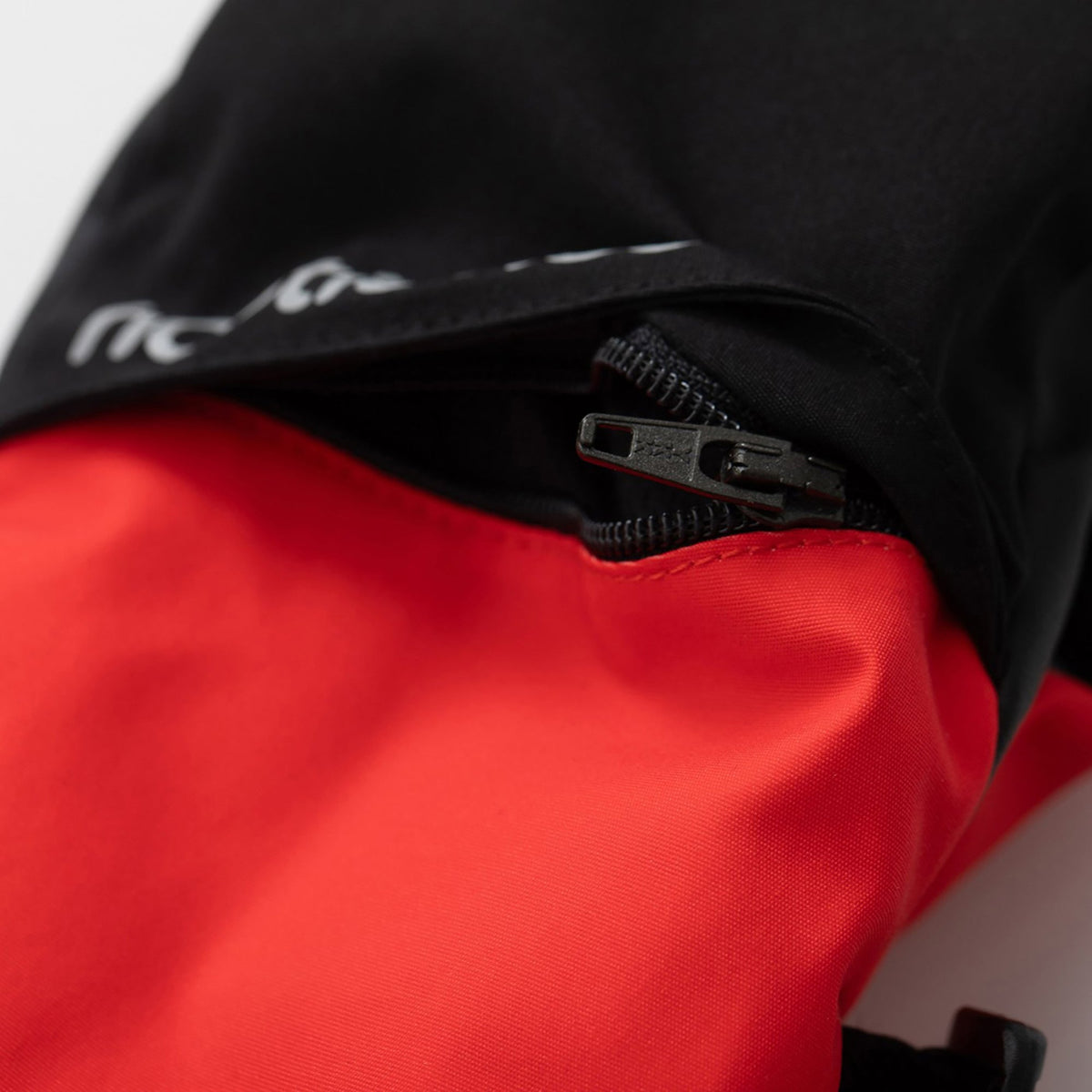 Kids Bearclaw Mittens - True Red/Raven Black