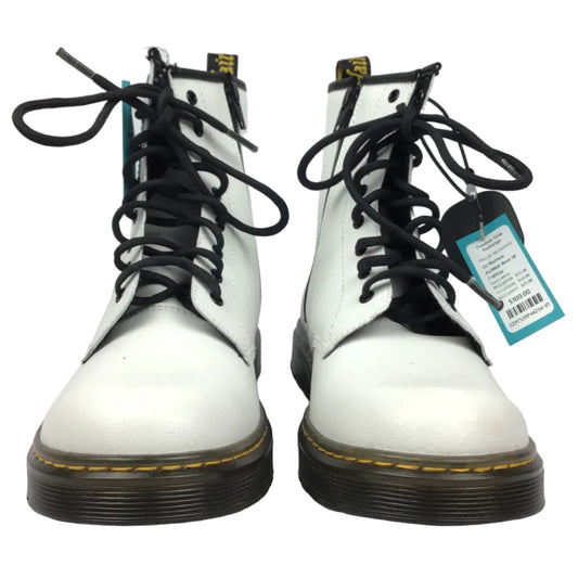 Dr Martens AirWair Boot W 7 White