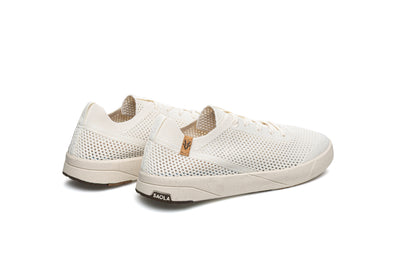 Ezo W White