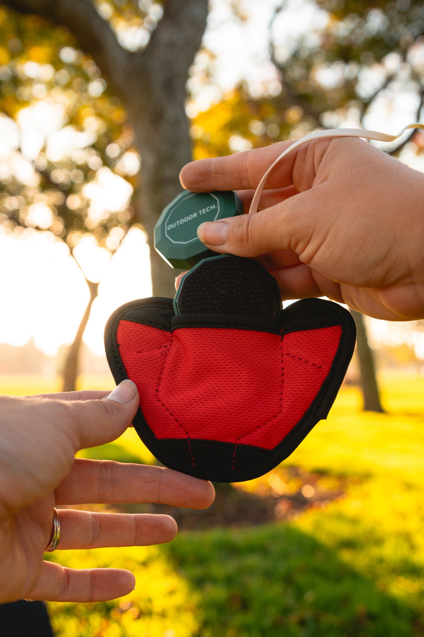K-Roo Pouch 2.0 (UNIVERSAL HELMET AUDIO POUCH)