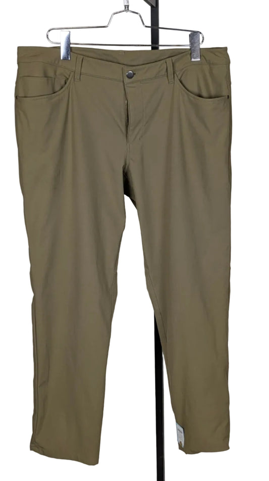 Lululemon CAS Pant M 36 Green