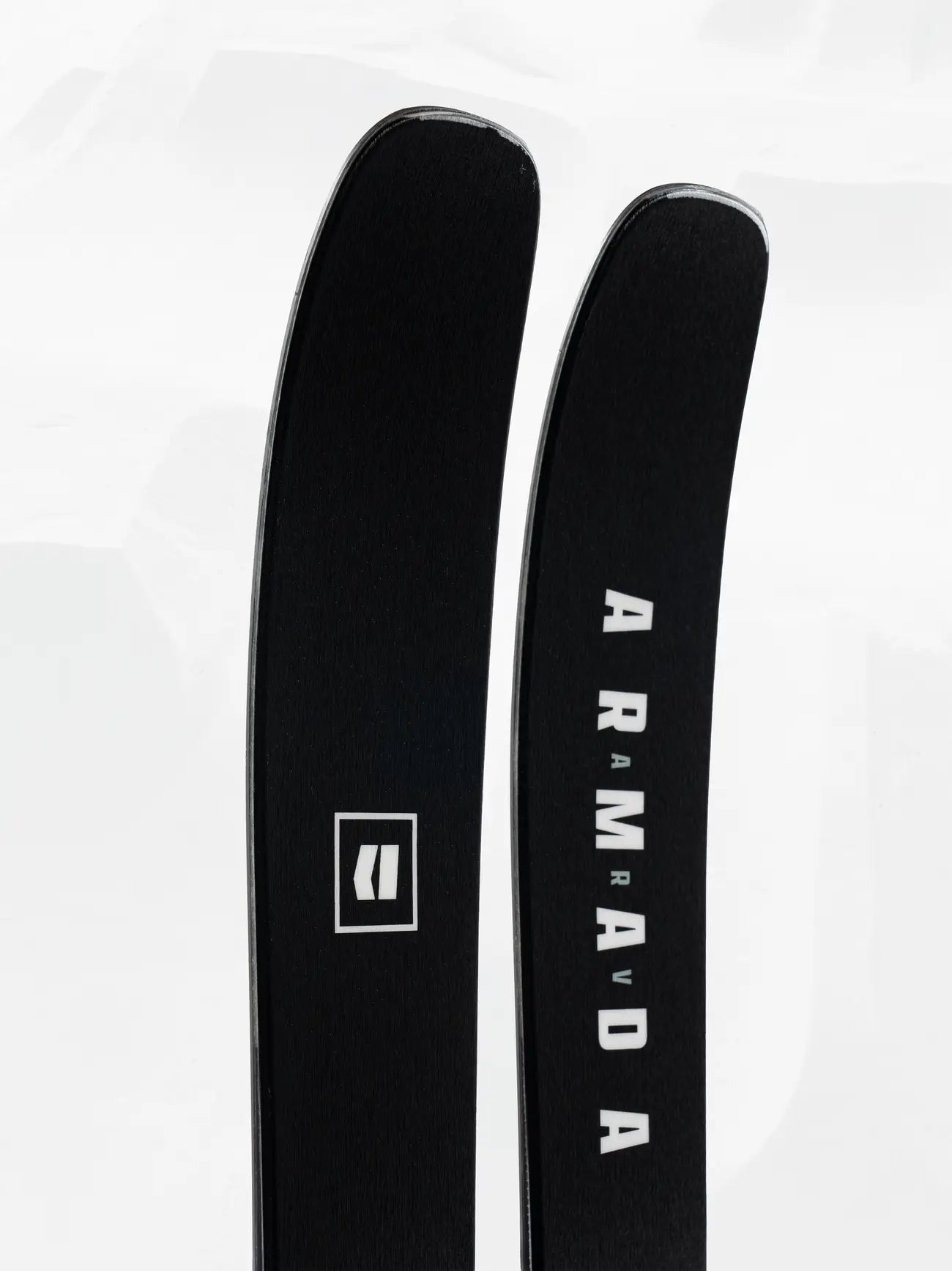 Armada - ARV 100 - Black