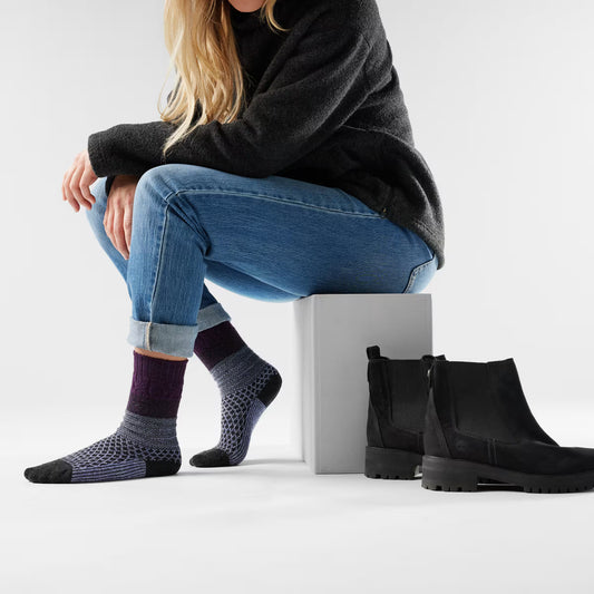 Smartwool - Everyday Cozy Popcorn Cable Crew Sock - Unisex - Chalk Violet