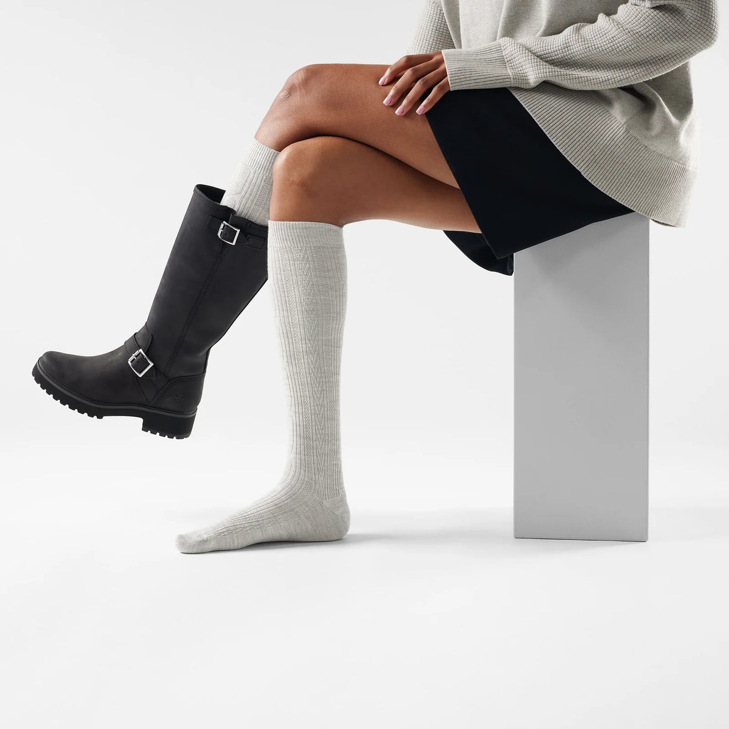 Smartwool - Women's Everyday Cable Knee High Socks - Ash