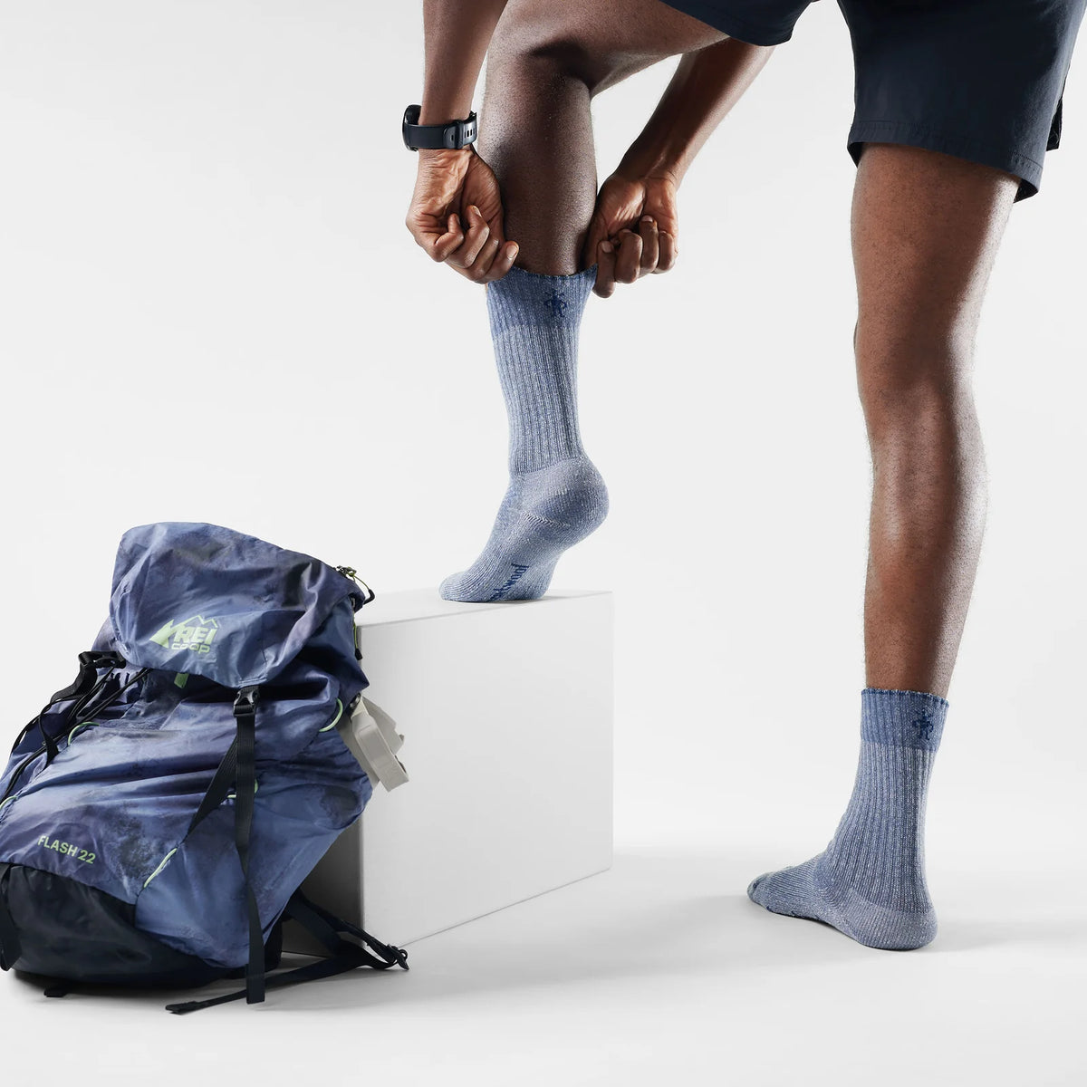 Smartwool - Hike Classic Edition Light Cushion Second Cut Crew Socks - Nightfall Blue