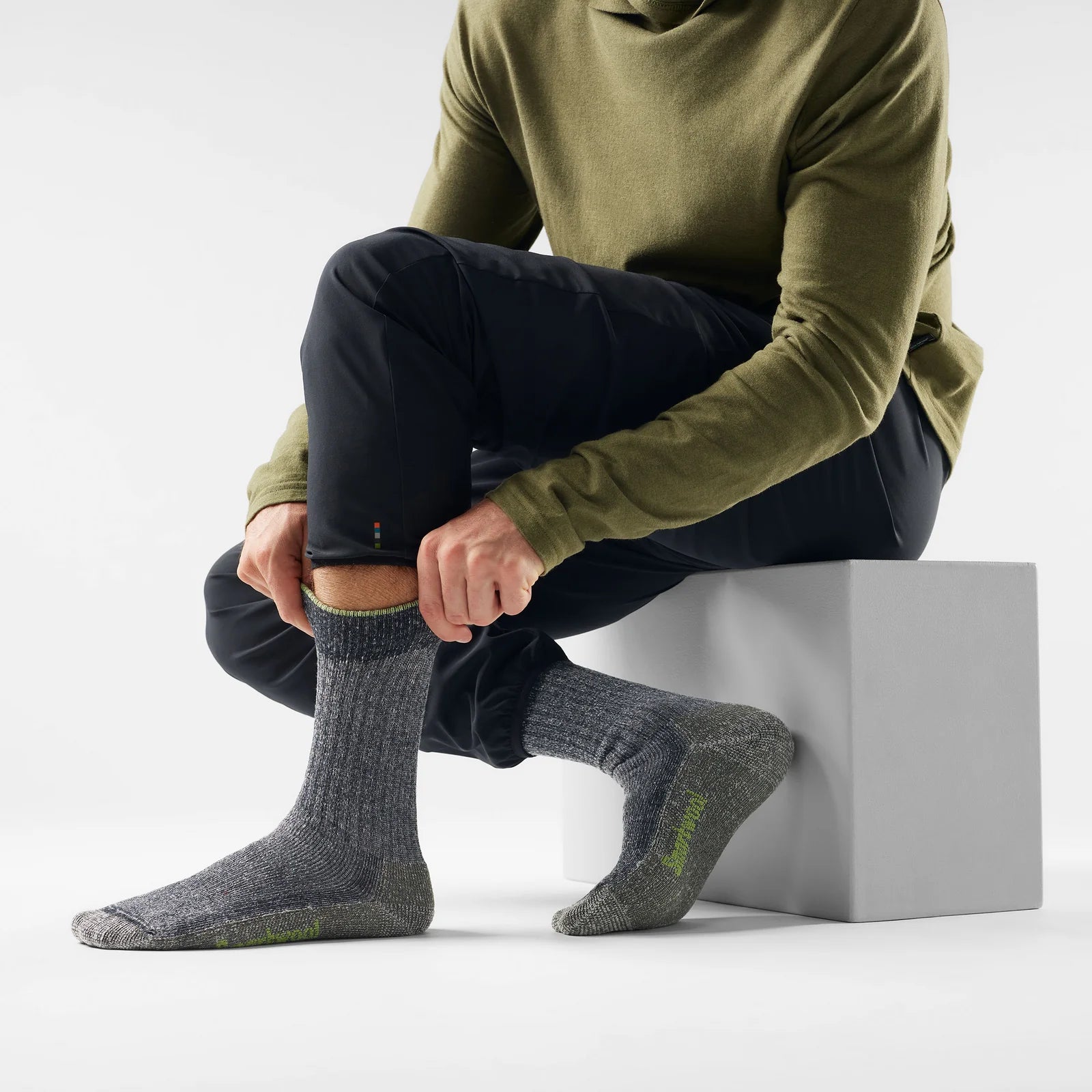 Smartwool - Hike Classic Edition Extra Cushion Second Cut Crew Socks - Black