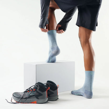 Smartwool - Hike Classic Edition Full Cushion Crew Socks - Men's - Serene Blue
