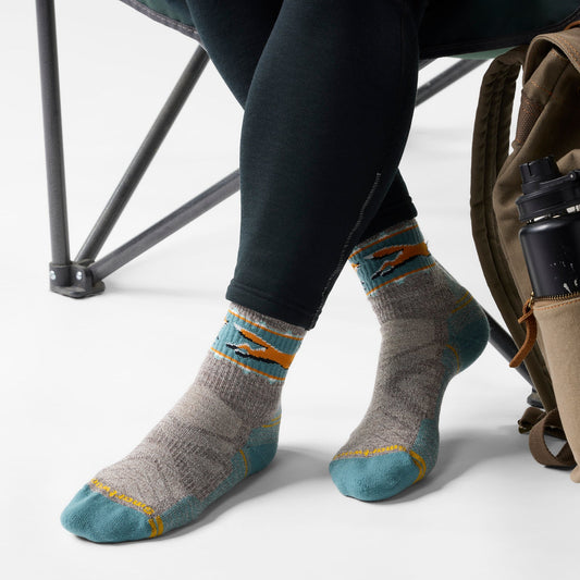 Smartwool - Women's Hike Light Cushion Fox Meadow Mid Crew Socks - Taupe Natural Marl