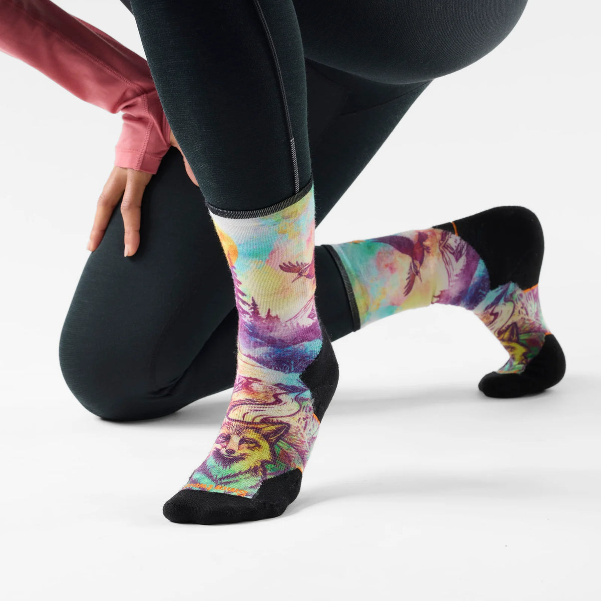 Smartwool - Women's Trail Run Targeted Cushion Serene Peak Print Crew Socks - Dusty Teal