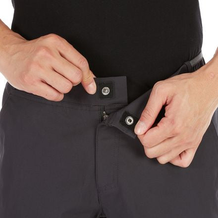 Mammut - Alnasca Shorts - Men's - Black