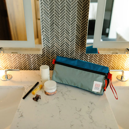 Topo Designs - Dopp Kit - Beetle/Khaki