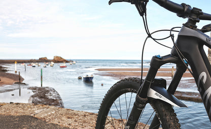Mucky Nutz - Face Fender - White