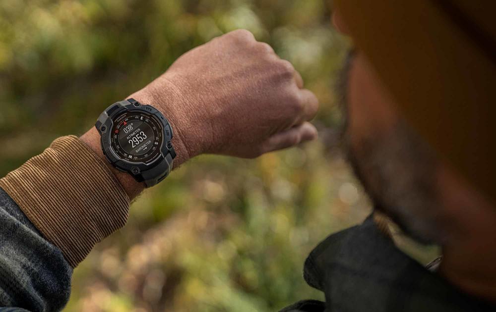 Garmin - Instinct 3 AMOLED 45mm - Black