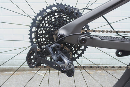 Transition - Sentinel Carbon Complete XO1 - Ti Grey