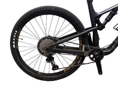 Demo Element C70 - Raw/Gold