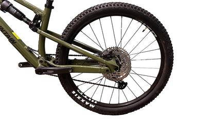 Demo 2024 Transition Element Alloy 30 - Green/Blue