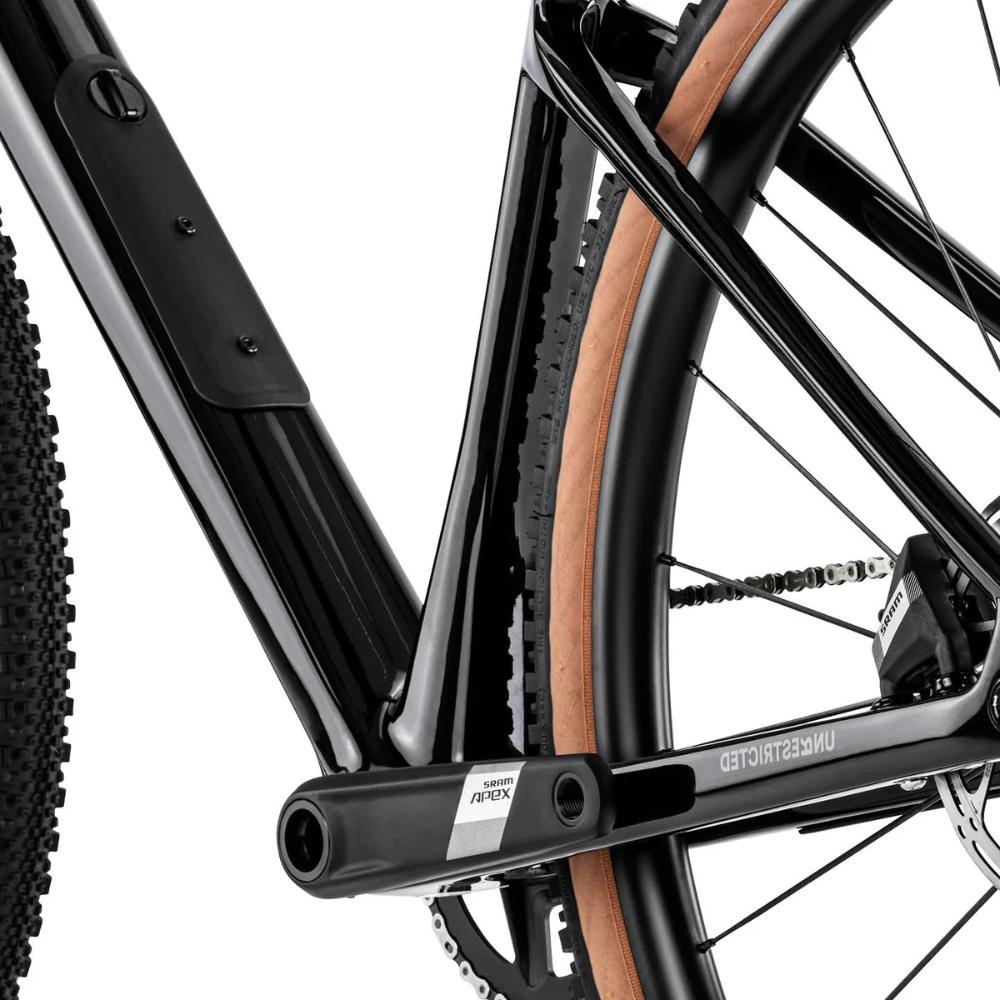 BMC - URS THREE - Blk/Urs