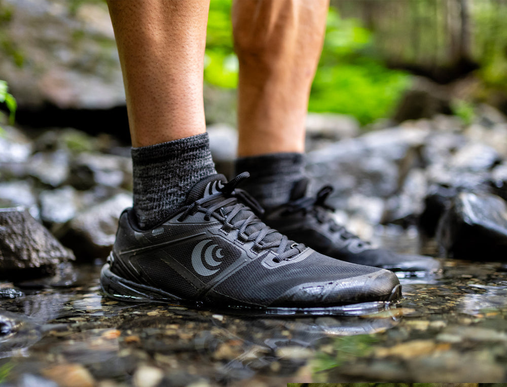 Topo - Terraventure 4 Waterproof Men's - Black/Charcoal