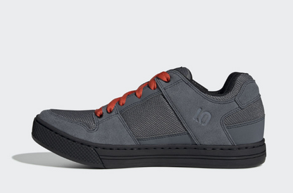 Five Ten - Freerider Mountain Bike Shoe - Men's - core black/carbon/pulse lime
