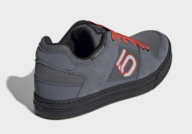 Five Ten - Freerider Mountain Bike Shoe - Men's - core black/carbon/pulse lime