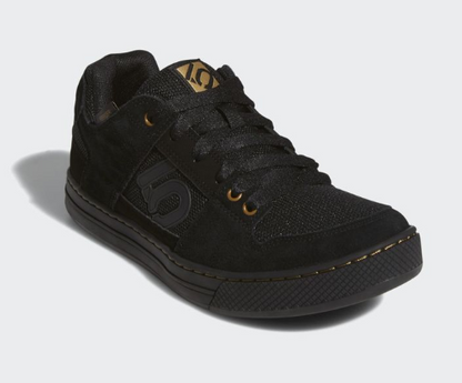 Five Ten - Freerider Mountain Bike Shoe - Men's - core black/carbon/pulse lime