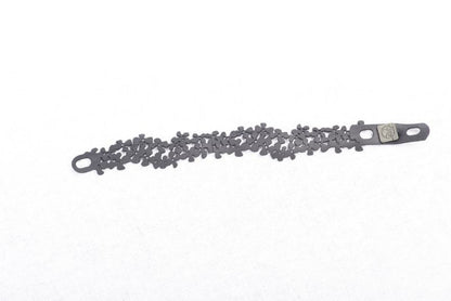 Alixandra Barron - Narrow Cluster Flower Bracelet
