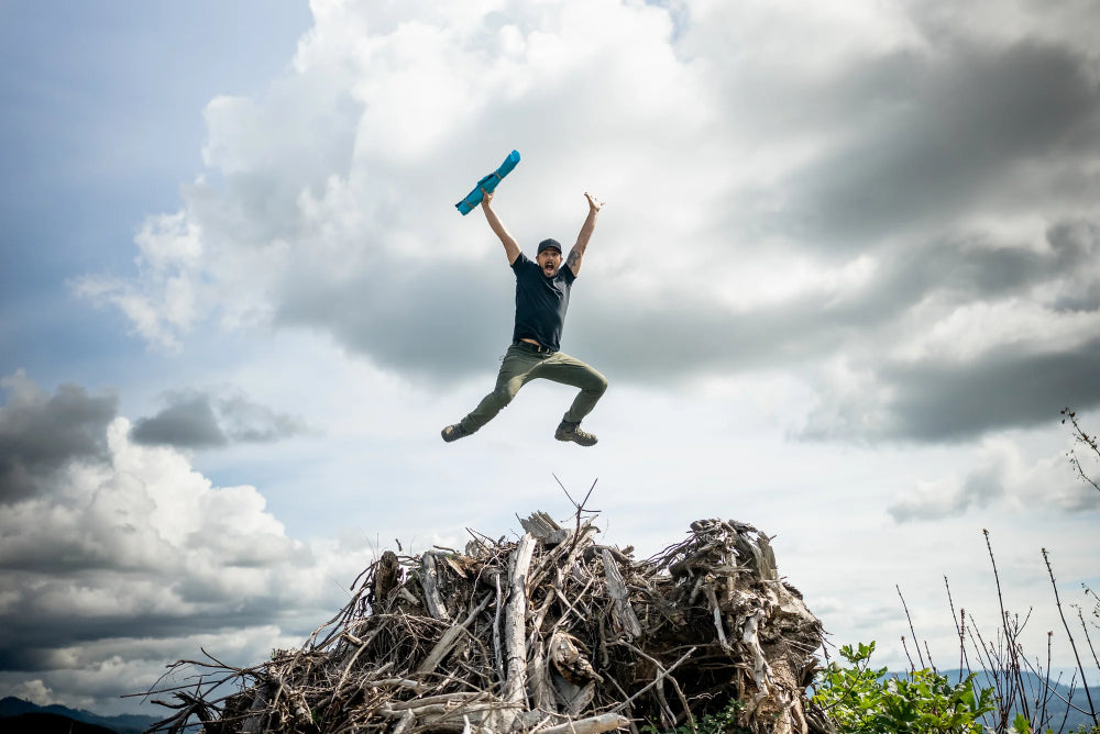 Crazy Creek - The AirCliner Inflatable - Big Sky Blue