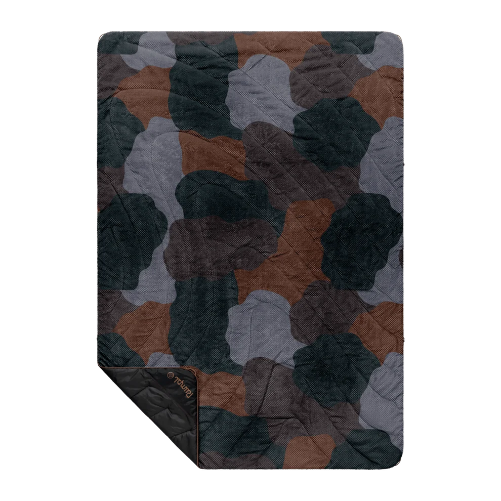 Rumpl - Fleece Puffy Blanket - Puzzled Black