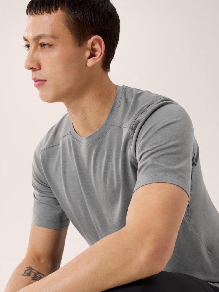 Arc'teryx - Ionia Merino Wool Short Sleeve Shirt -  Men's - Black