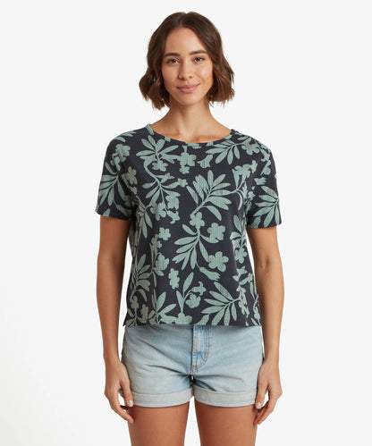 Sherpa - Neha Relaxed Tee - Black Gurans