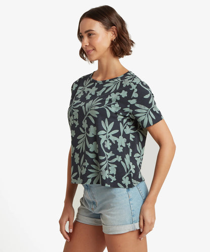 Sherpa - Neha Relaxed Tee - Black Gurans