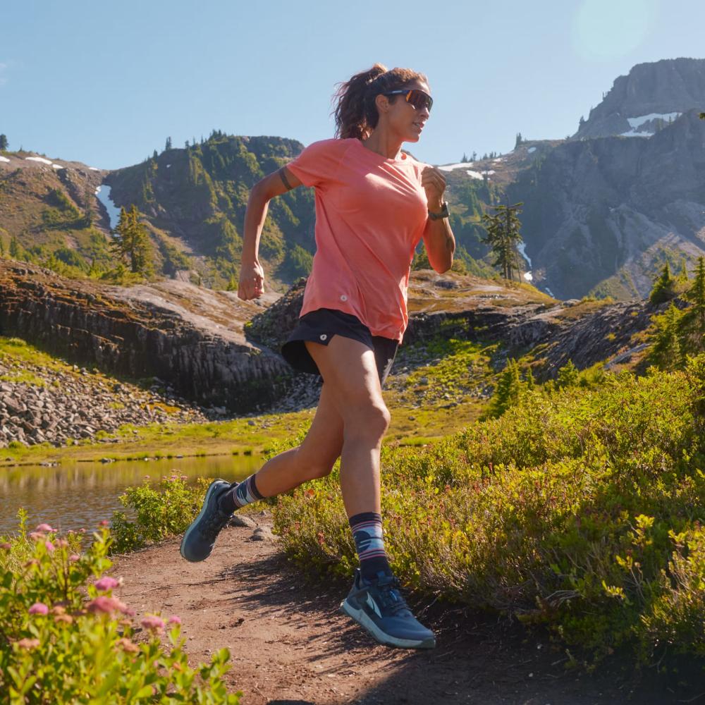 Smartwool - Active Ultralite Short Sleeve - Women's - Black