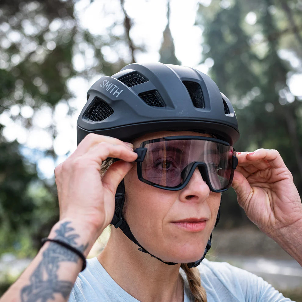 Smith - Wildcat - Matte Black; ChromaPop Photochromic Clear to Gray